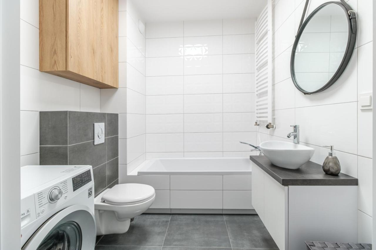 Warsaw Inside Business Centre Apartment Bagian luar foto