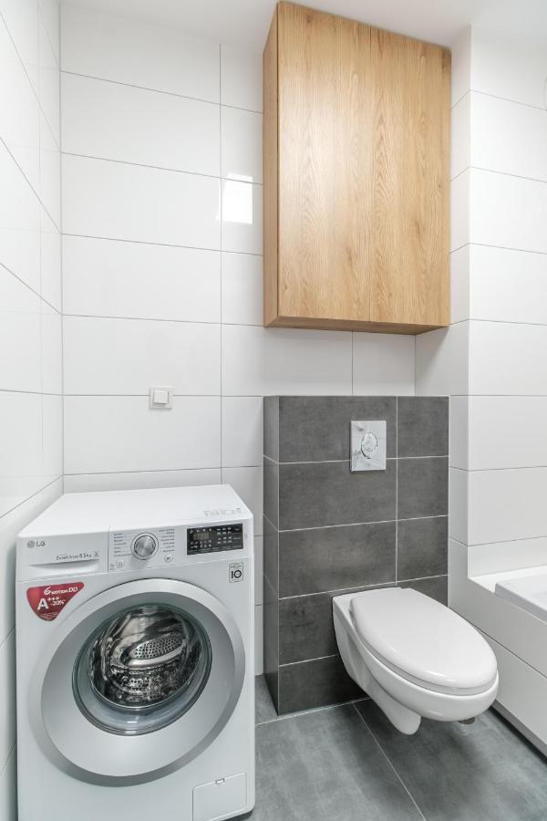 Warsaw Inside Business Centre Apartment Bagian luar foto