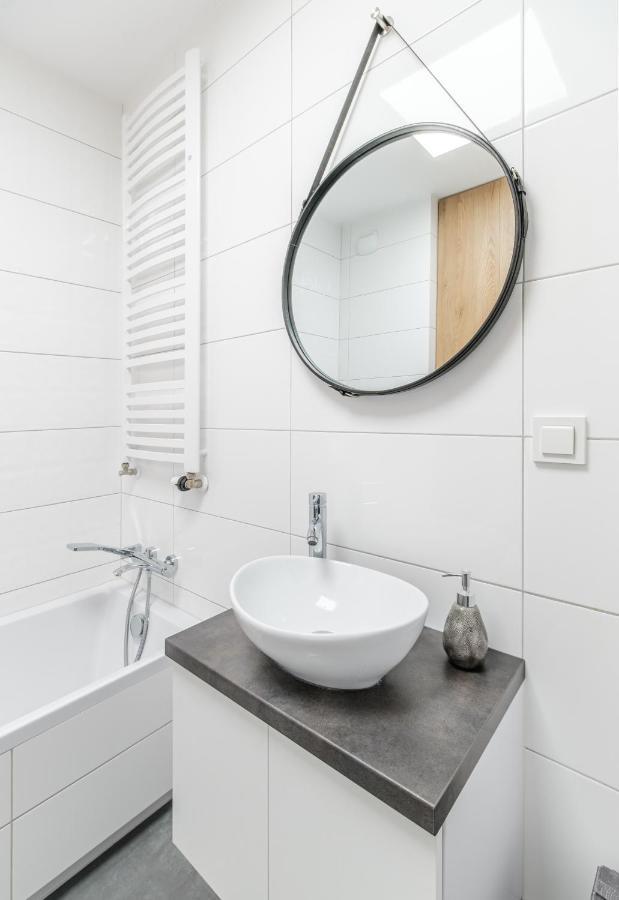 Warsaw Inside Business Centre Apartment Bagian luar foto