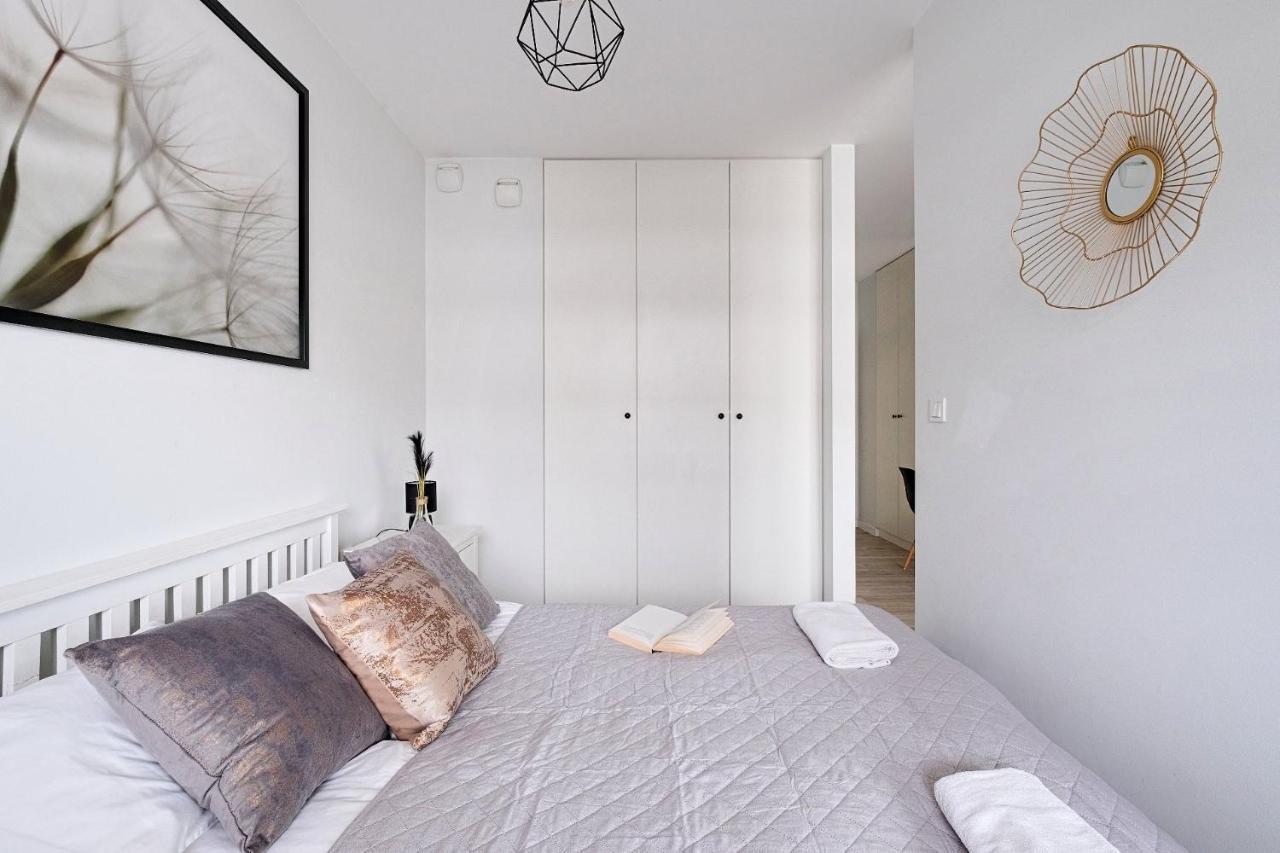 Warsaw Inside Business Centre Apartment Bagian luar foto